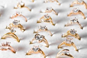 Bijuterii cu diamante modul in care sunt produse diamantele si o alegere corecta a bijuteriilor de calitate