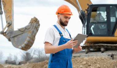 Cat de des trebuie efectuate reviziile la utilajele de constructii?