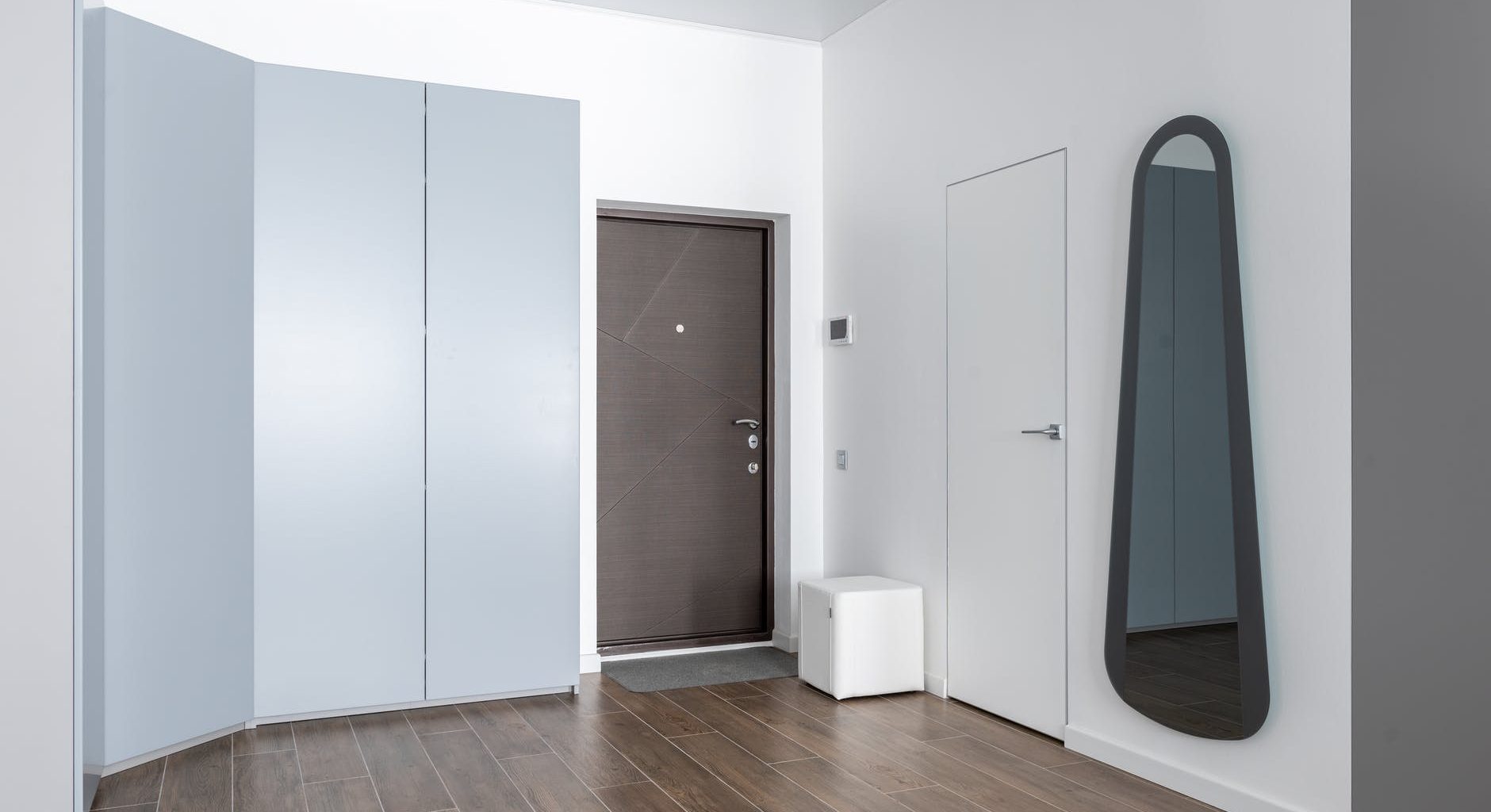 usi intrare apartament