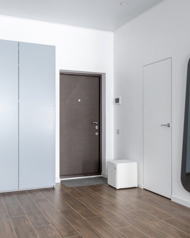 usi intrare apartament